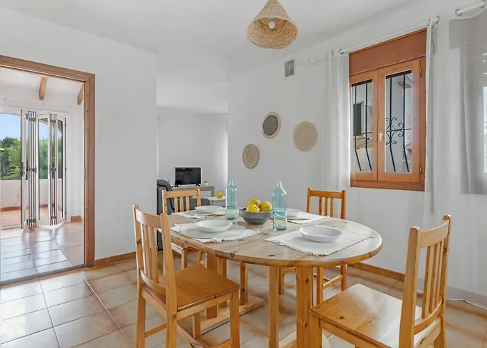 Villa Esmeralda By Abahana